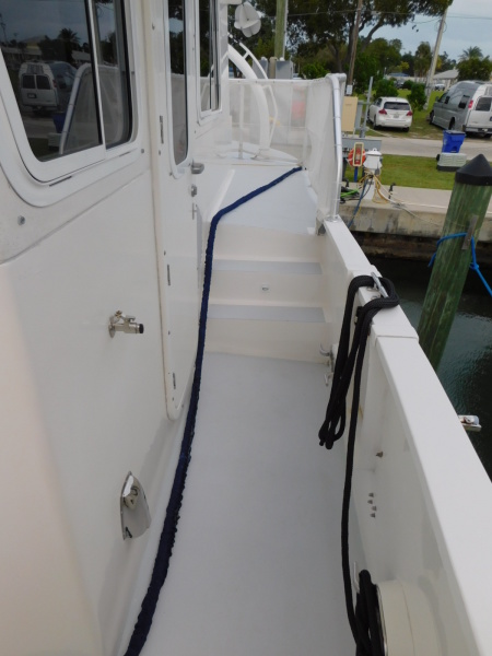 2005 Great Harbour GH37