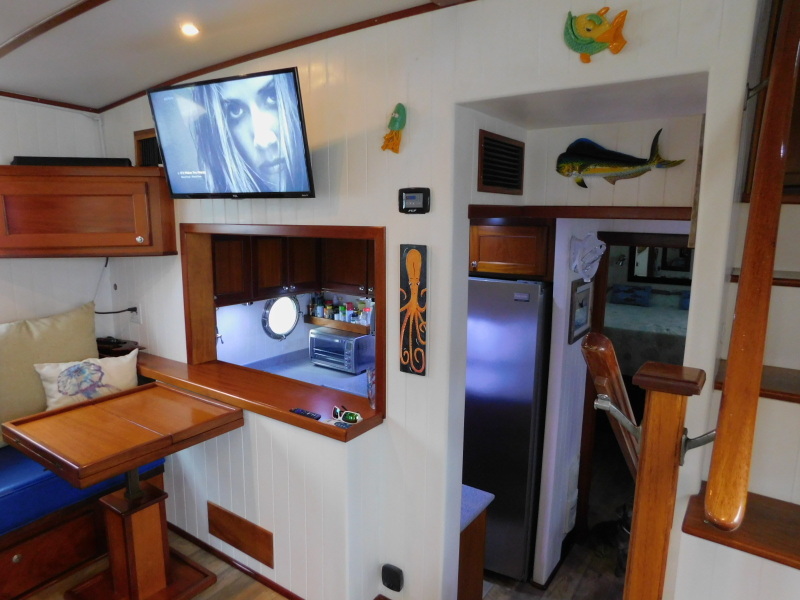 2005 Great Harbour GH37