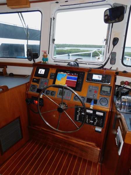 2005 Great Harbour GH37
