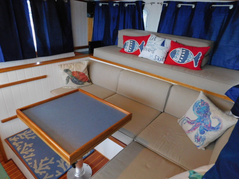 2005 Great Harbour GH37
