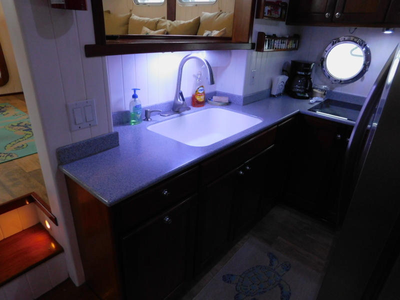 2005 Great Harbour GH37