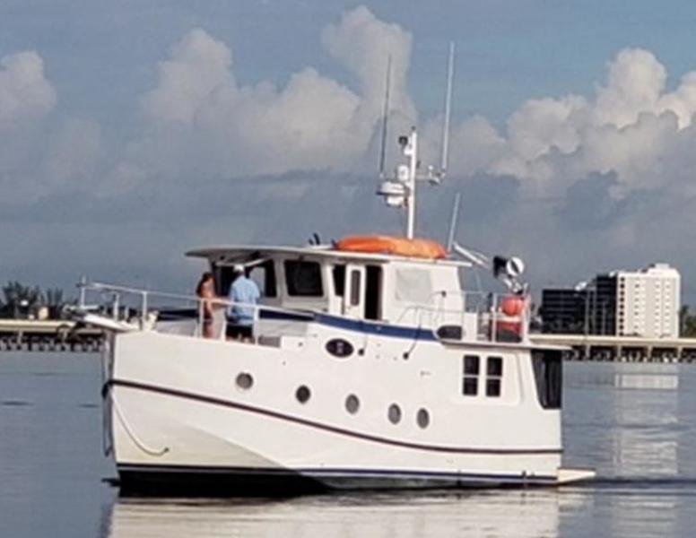2005 Great Harbour GH37