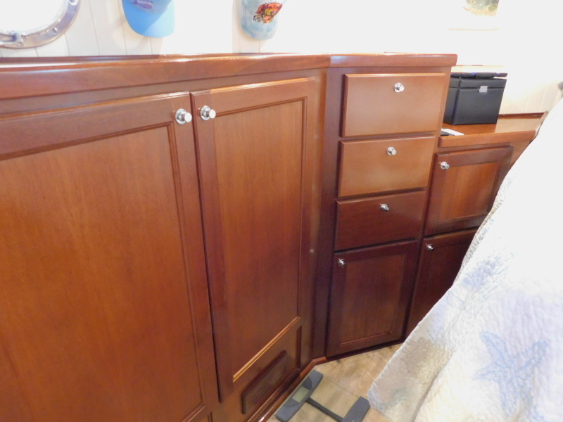 2005 Great Harbour GH37