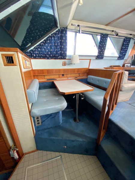 1989 Sea Ray Aft Cabin