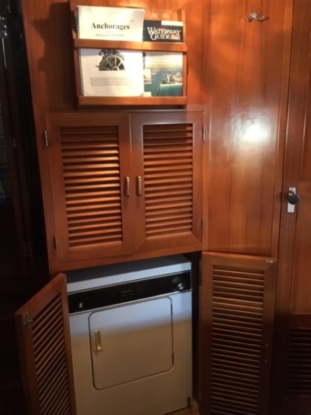 1987 Jefferson 42 Sundeck