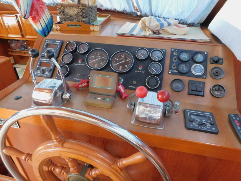 1987 Jefferson 42 Sundeck