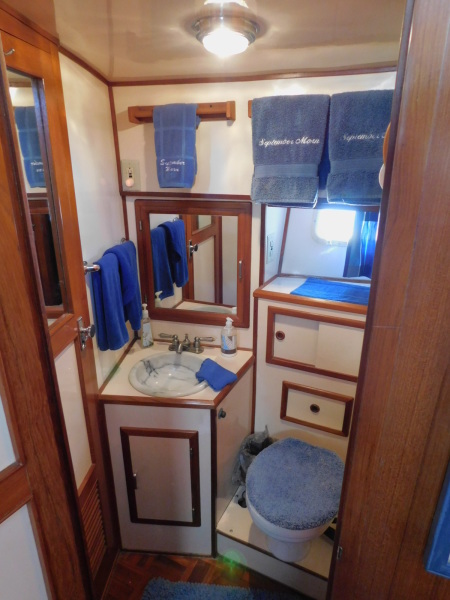 1987 Jefferson 42 Sundeck