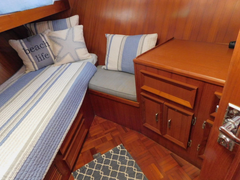1987 Jefferson 42 Sundeck
