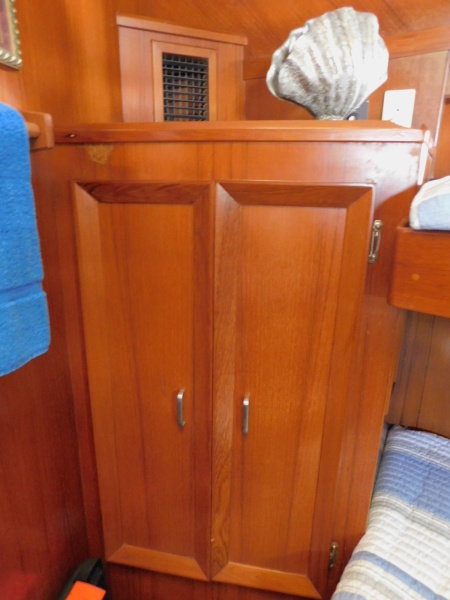 1987 Jefferson 42 Sundeck