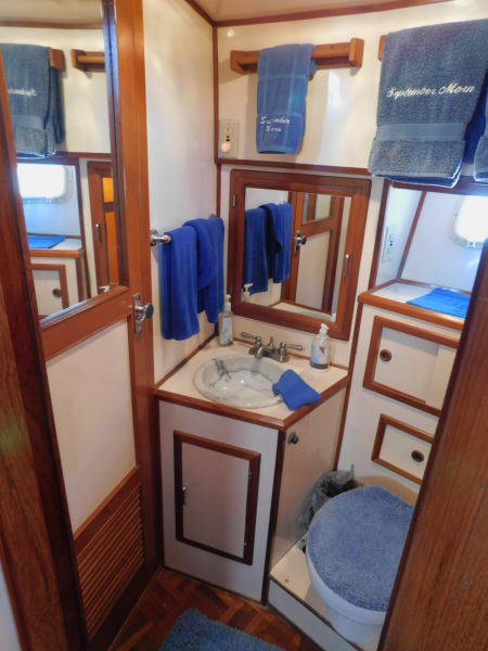 1987 Jefferson 42 Sundeck