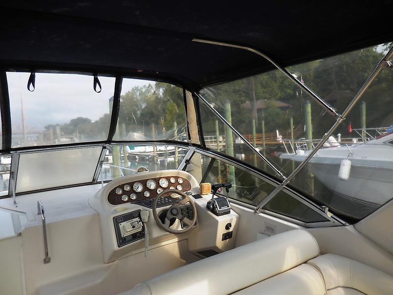 1999 Monterey 296