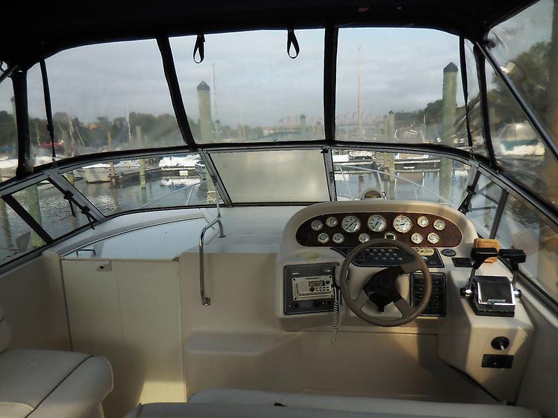1999 Monterey 296
