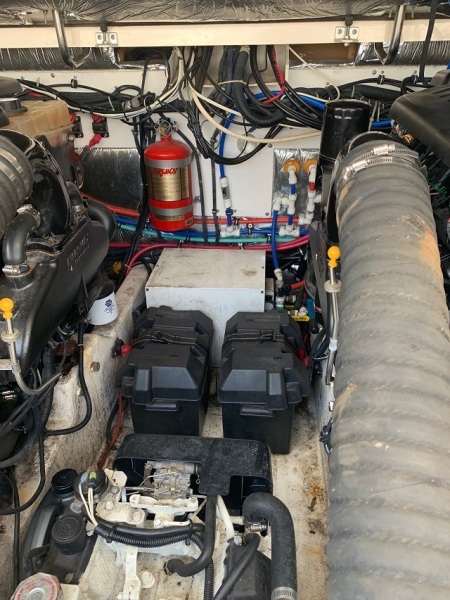 2001 Pursuit 3000 Offshore