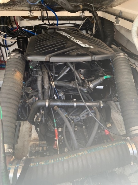 2001 Pursuit 3000 Offshore