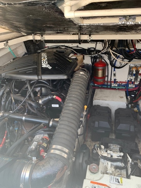 2001 Pursuit 3000 Offshore
