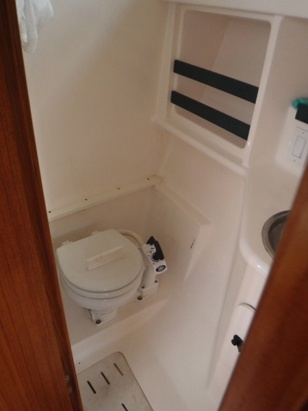 2001 Pursuit 3000 Offshore