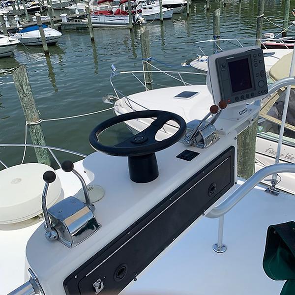 2001 Pursuit 3000 Offshore