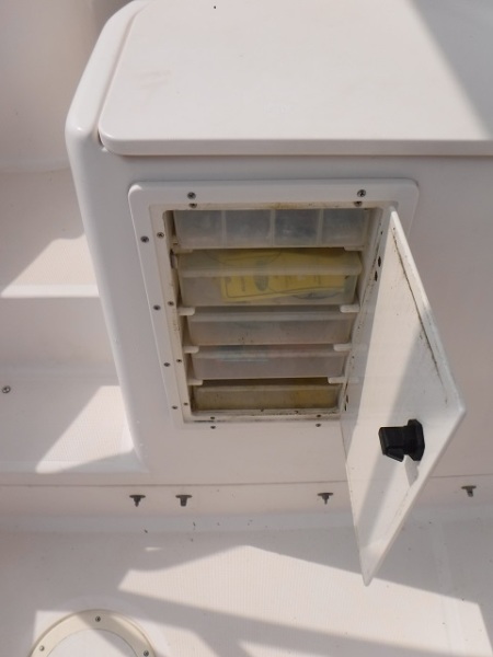 2001 Pursuit 3000 Offshore