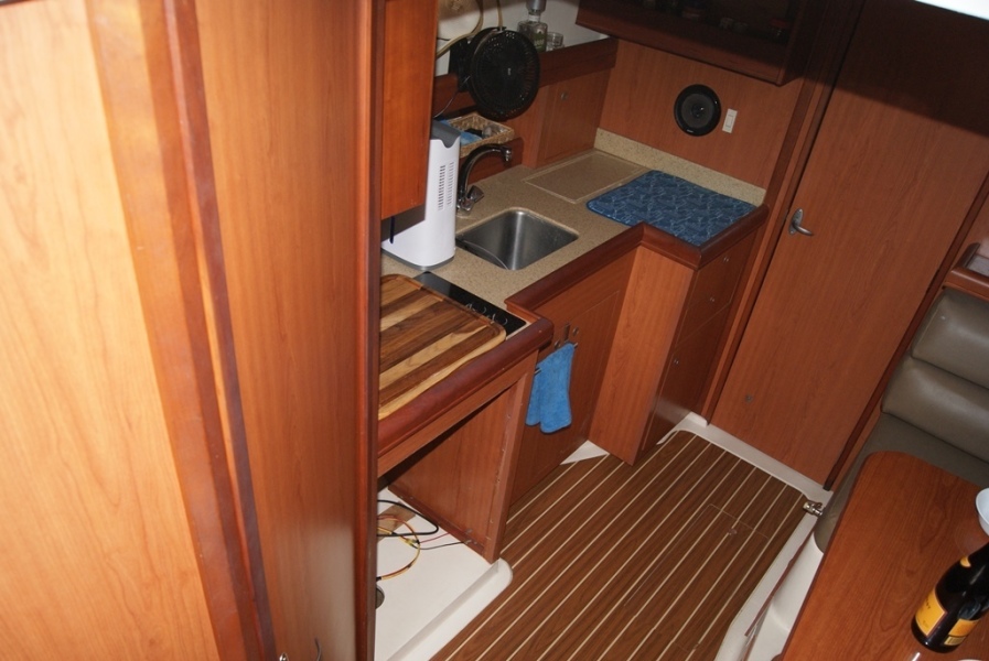 2008 Mainship '34 pilot'