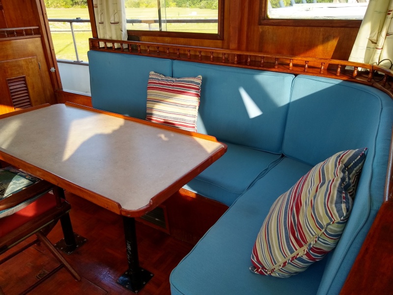 1979 Marine Trader Double Cabin