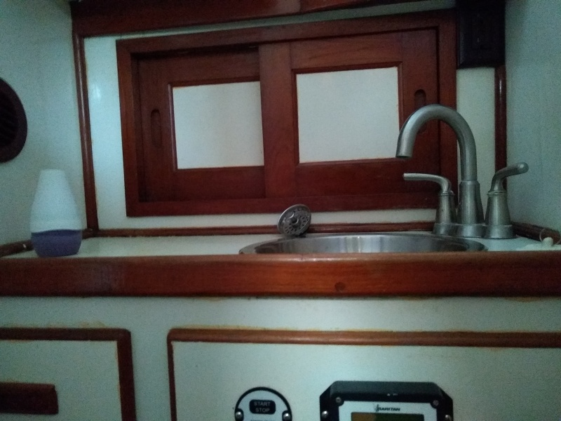 1979 Marine Trader Double Cabin