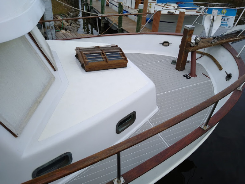 1979 Marine Trader Double Cabin