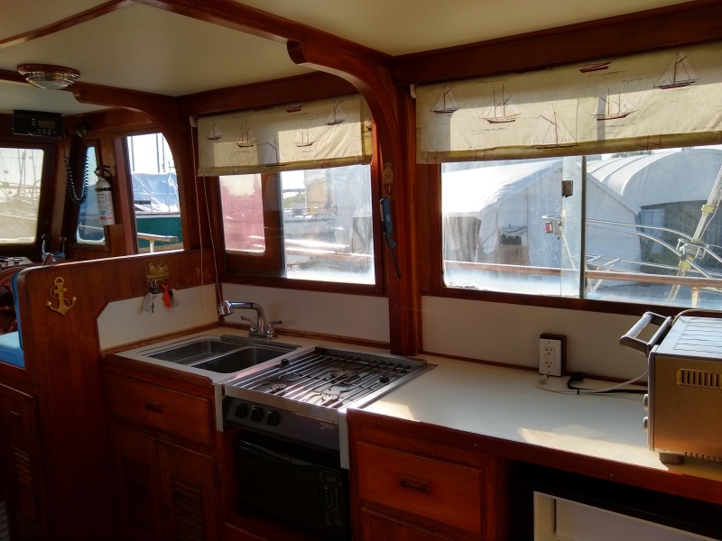 1979 Marine Trader Double Cabin