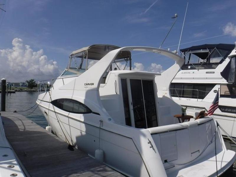 1998 Carver 350 Mariner