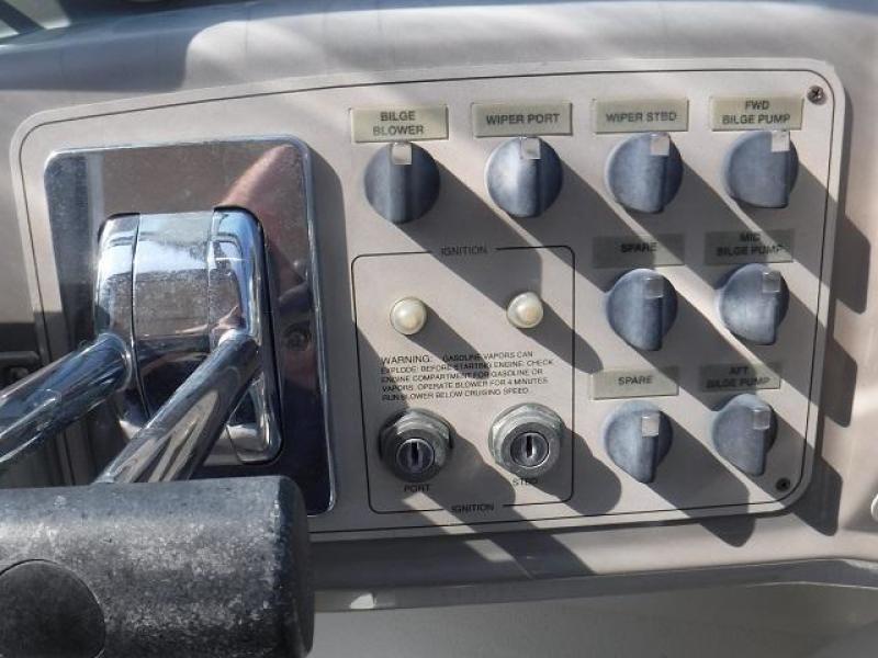 1998 Carver 350 Mariner