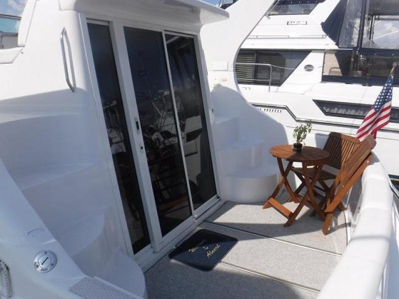 1998 Carver 350 Mariner