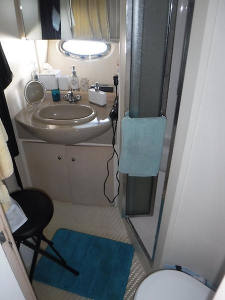 1998 Carver 350 Mariner