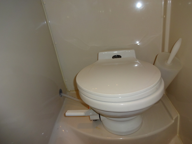 1998 Cruisers Yachts 35