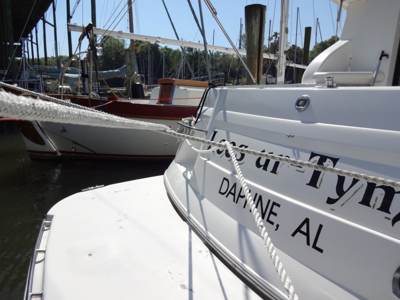 1998 Cruisers Yachts 35