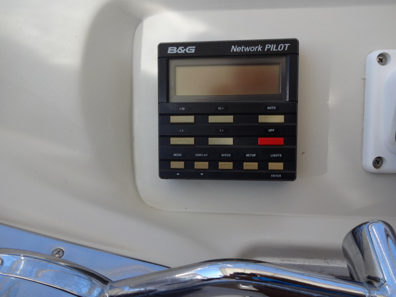 1998 Cruisers Yachts 35