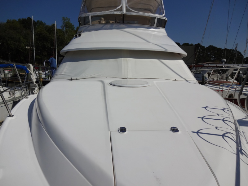 1998 Cruisers Yachts 35