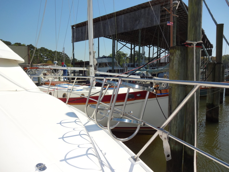 1998 Cruisers Yachts 35