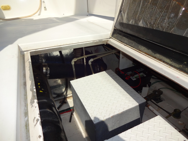 1998 Cruisers Yachts 35
