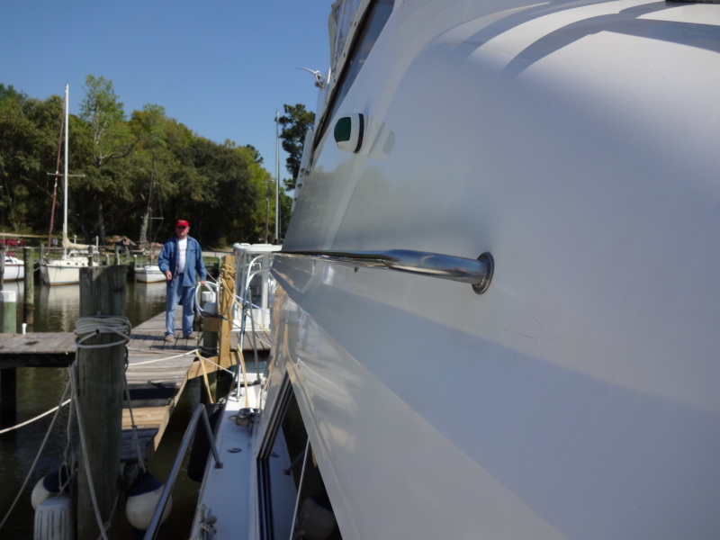 1998 Cruisers Yachts 35