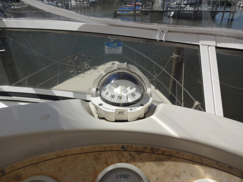 1998 Cruisers Yachts 35