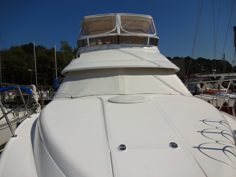 1998 Cruisers Yachts 35