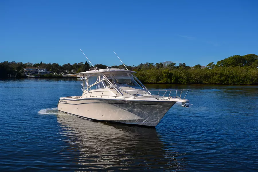 2005 Grady-White 330 Express