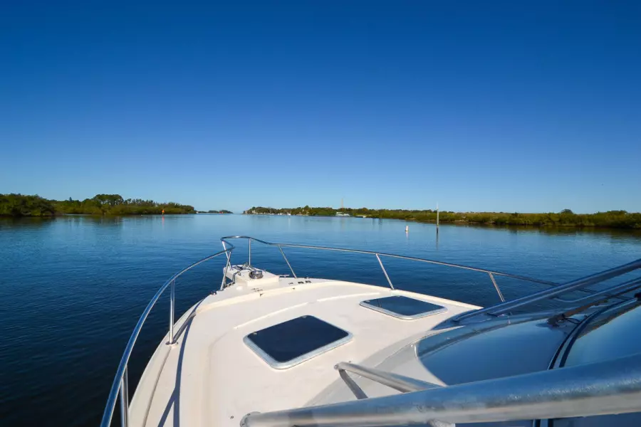 2005 Grady-White 330 Express