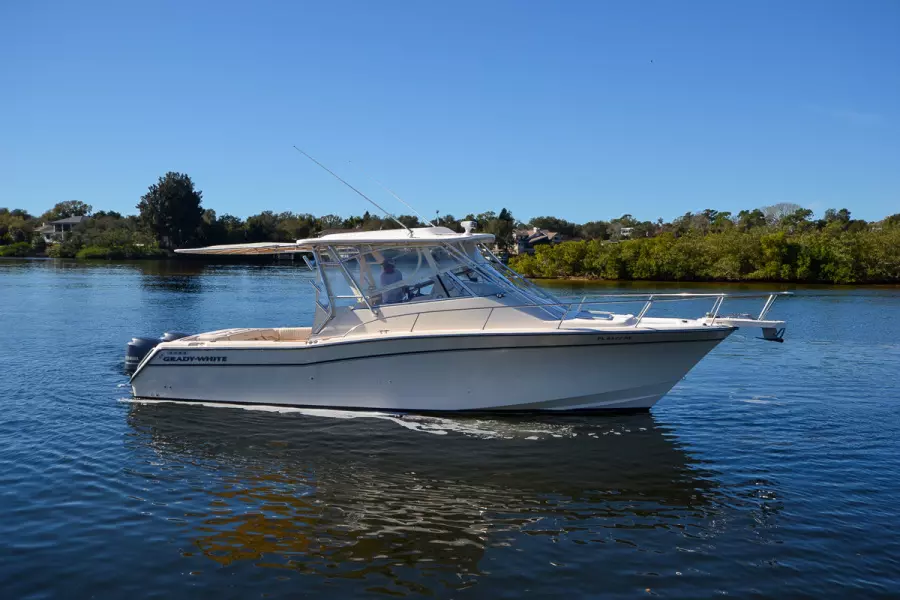 2005 Grady-White 330 Express