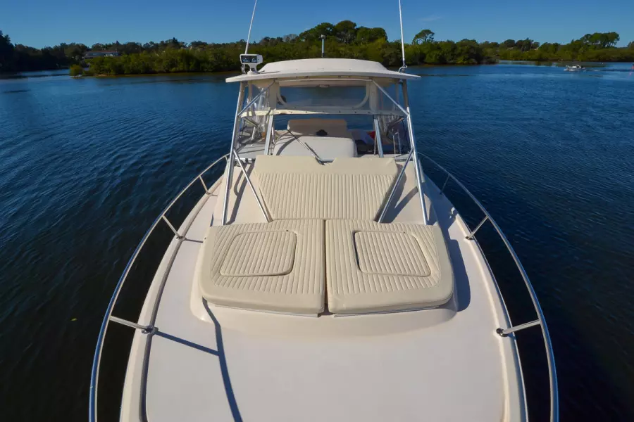 2005 Grady-White 330 Express