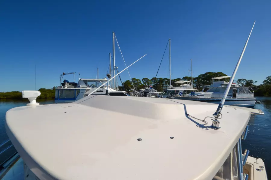 2005 Grady-White 330 Express