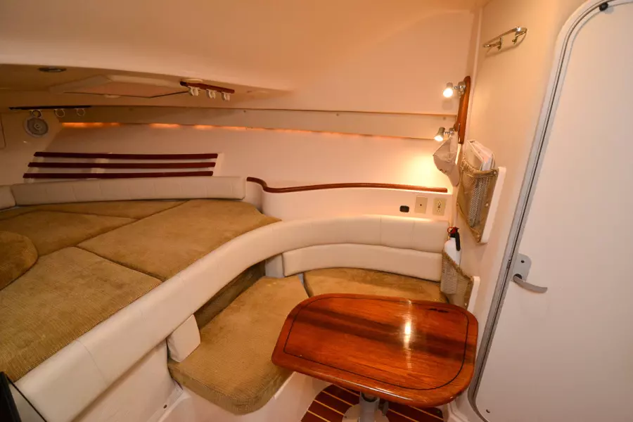 2005 Grady-White 330 Express