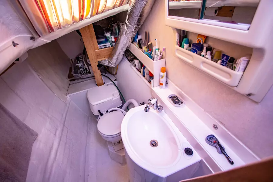 1986 Prout Snowgoose