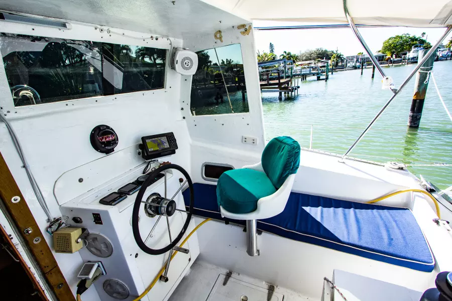 1986 Prout Snowgoose