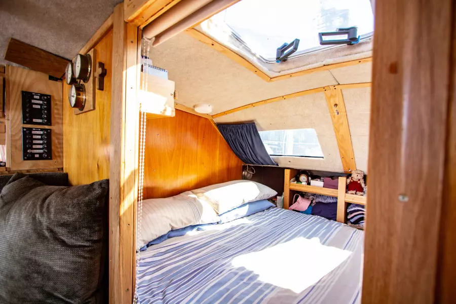 1986 Prout Snowgoose