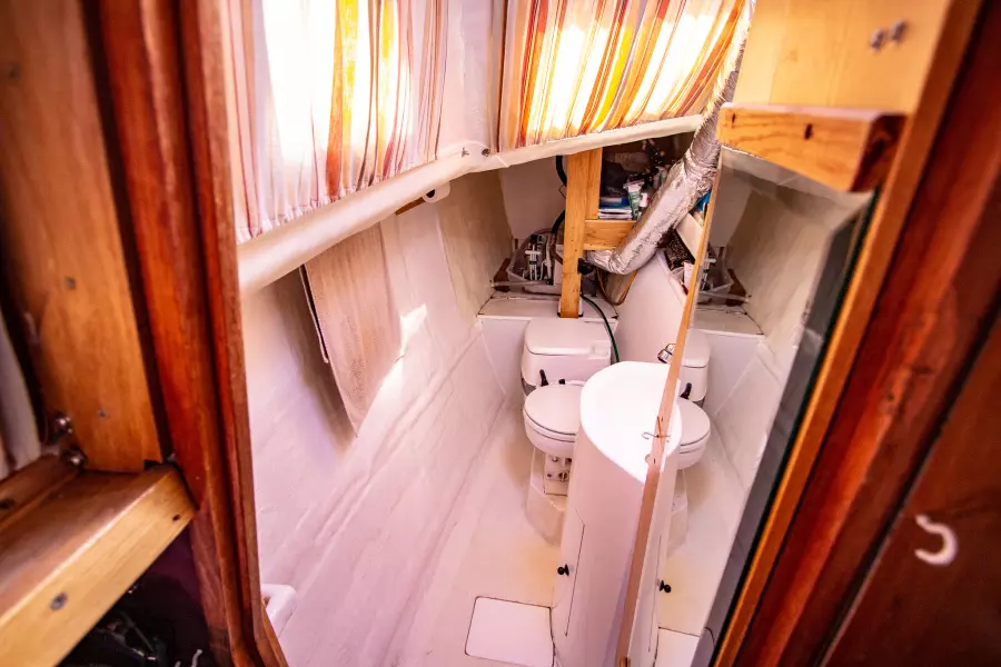 1986 Prout Snowgoose